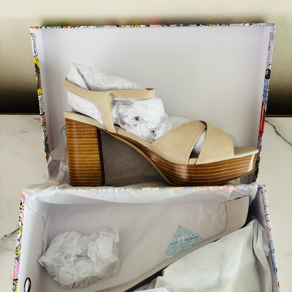 Jeffrey Campbell Beige Platform Sandals 10M - Picture 6 of 8